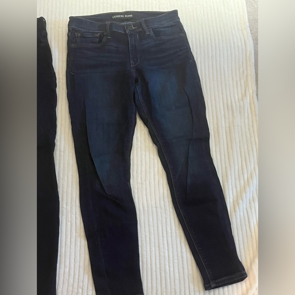 Express Women’s Supersoft Midrise Blue Jeans 4 Short BUNDLE - Picture 3 of 10